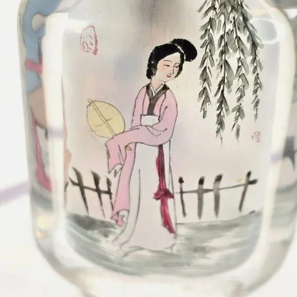 Hand-Painted Chinese Snuff Bottle With Traditional Woman & Landscape Scene je138